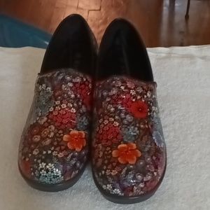 Women Nursing Slip-On On Shoes